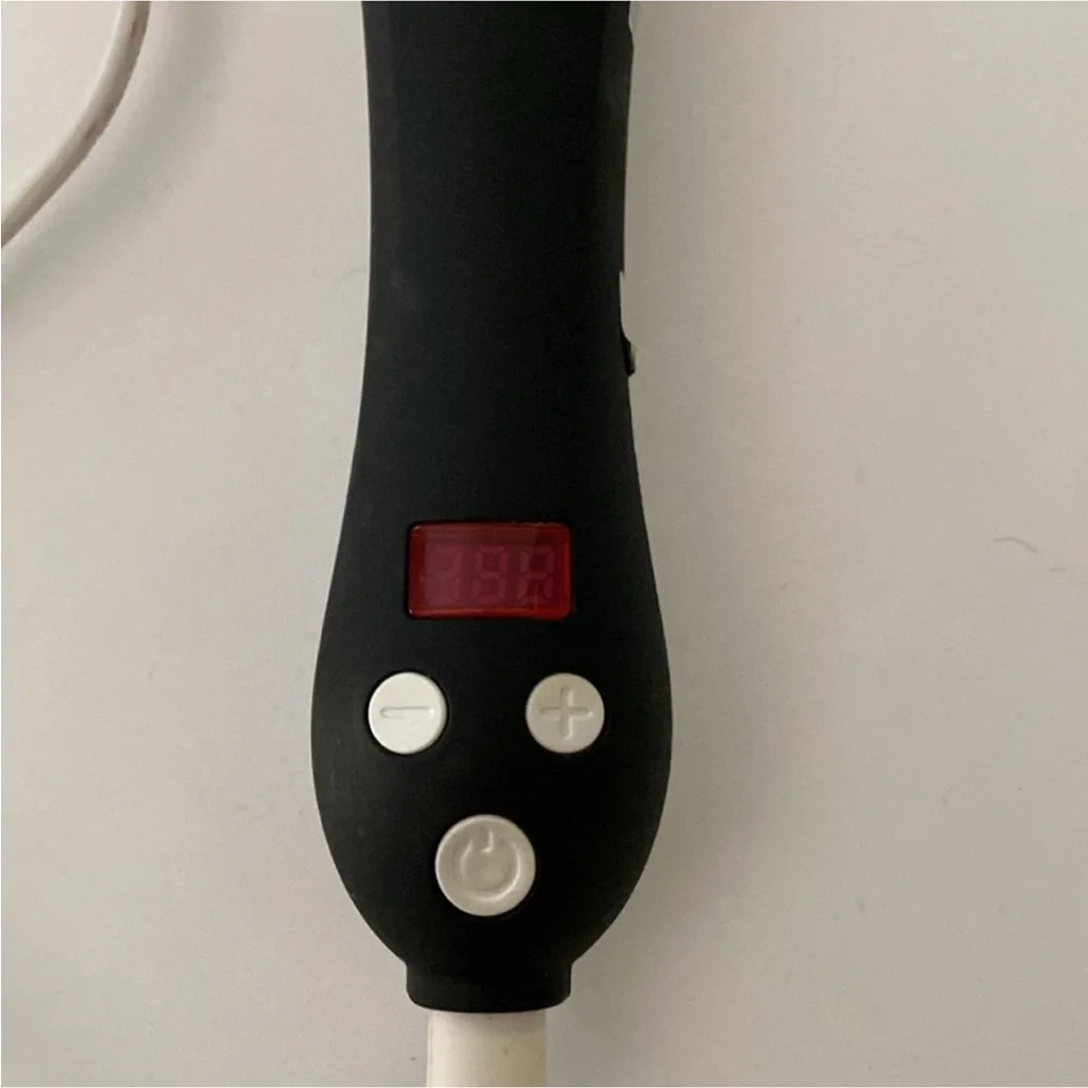 Beachwaver Curling Iron Hair Iron S1 Dual Voltage Rotating Curling Iron 1.25